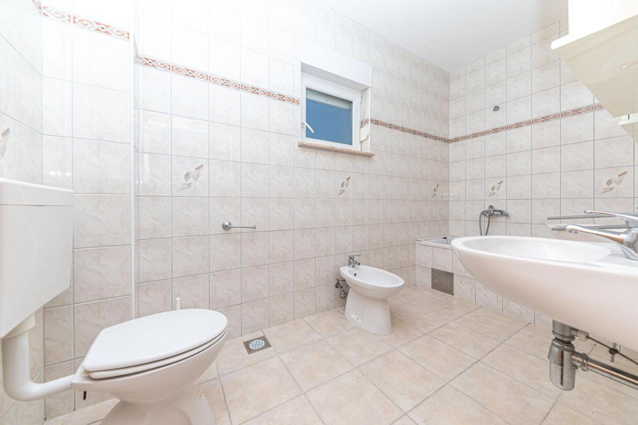 Sea View Apartments Sirena Округ-Горній Екстер'єр фото