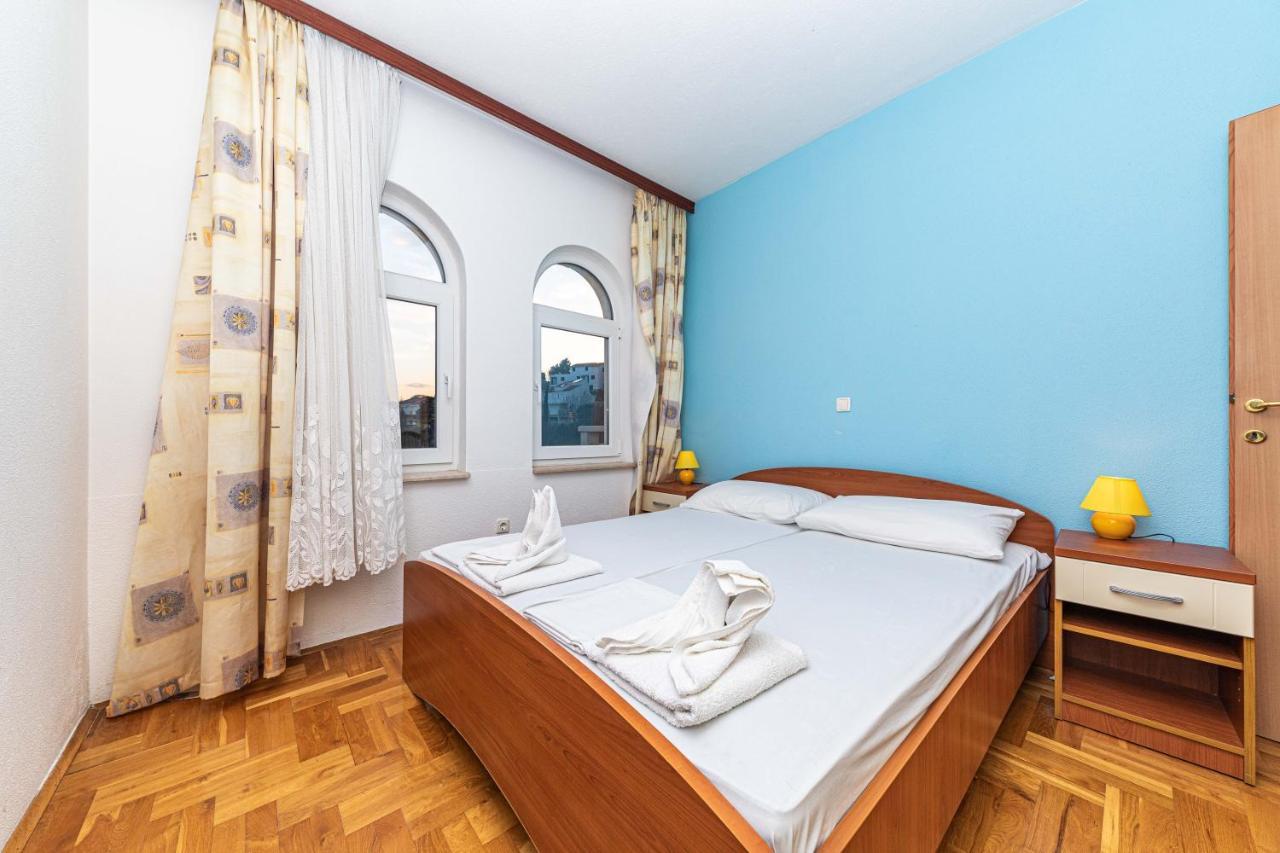 Sea View Apartments Sirena Округ-Горній Екстер'єр фото
