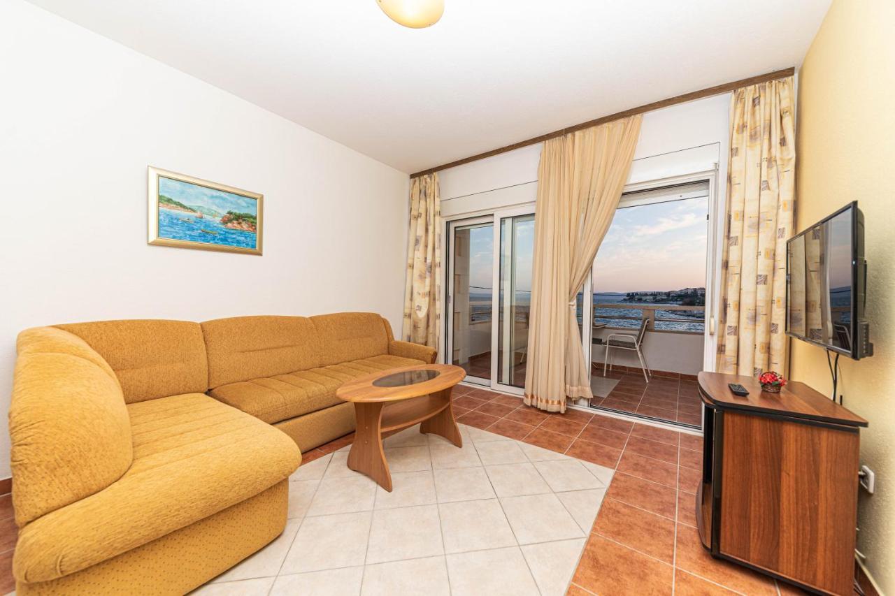 Sea View Apartments Sirena Округ-Горній Екстер'єр фото