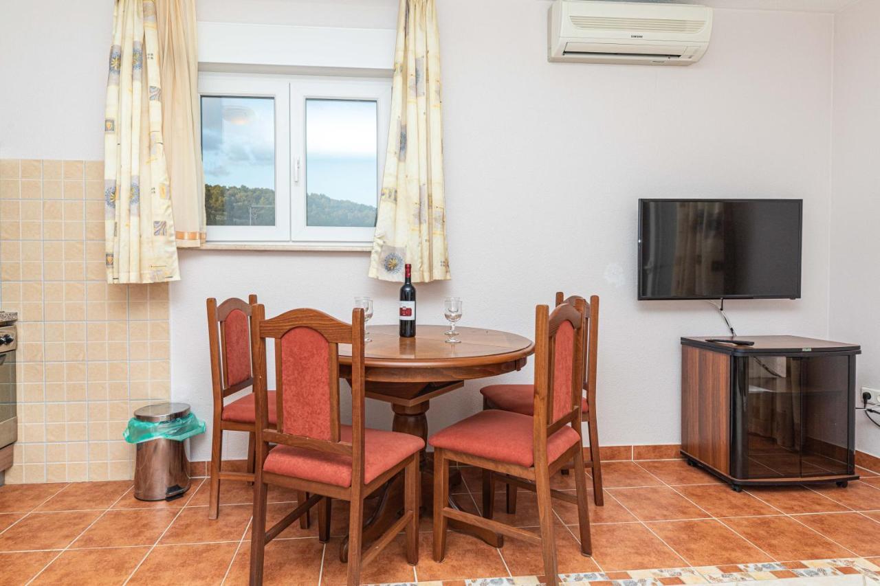 Sea View Apartments Sirena Округ-Горній Екстер'єр фото