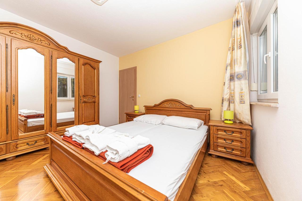 Sea View Apartments Sirena Округ-Горній Екстер'єр фото